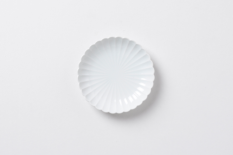 白磁 “菊花形4寸皿”